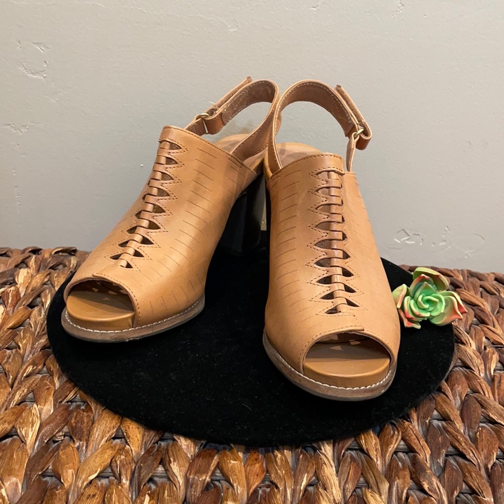 Clarks shoes for summer size 7